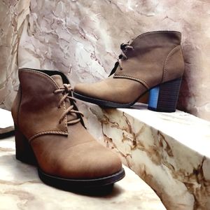 Soda Britney Faux Suede Booties Boots Shoes Brown Women's Size 6.5 Lace Up 3"